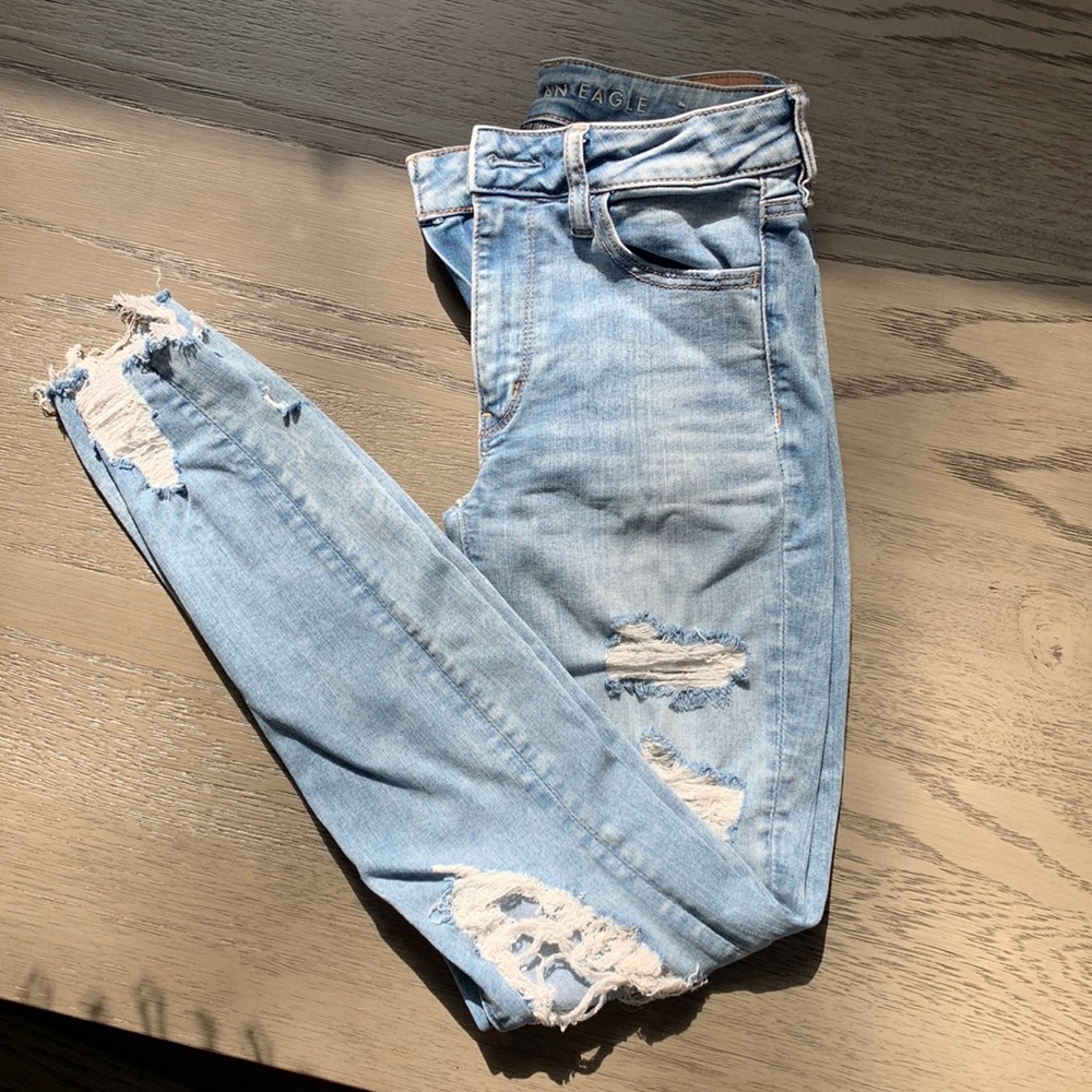 American Eagle Ripped Light Wash Skinny Jeans